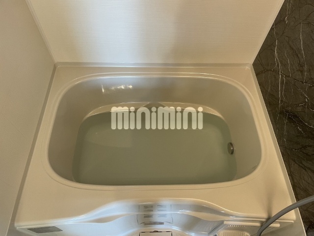 ����18