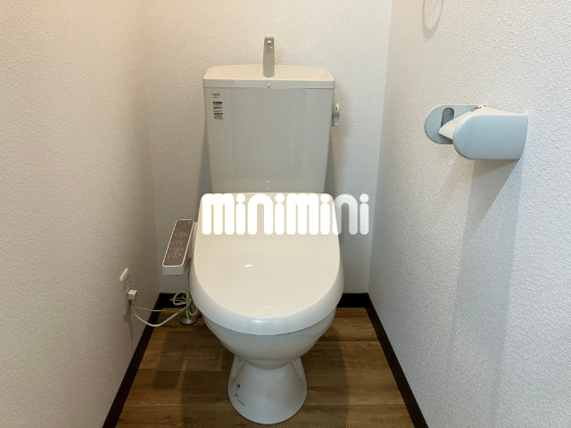����3