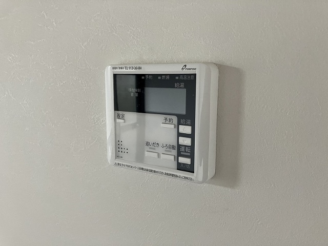 ����20