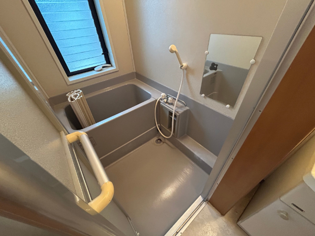 ����13
