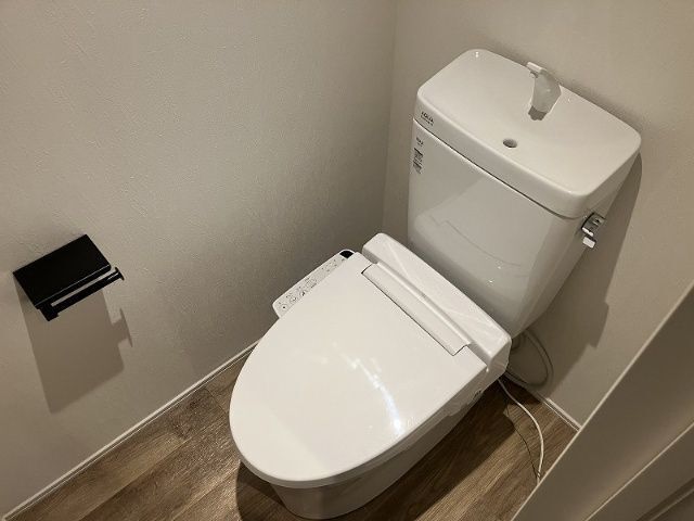 ����9