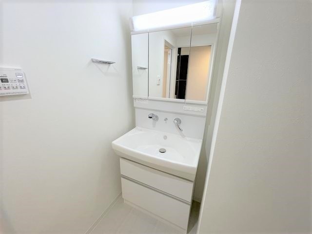 ����7