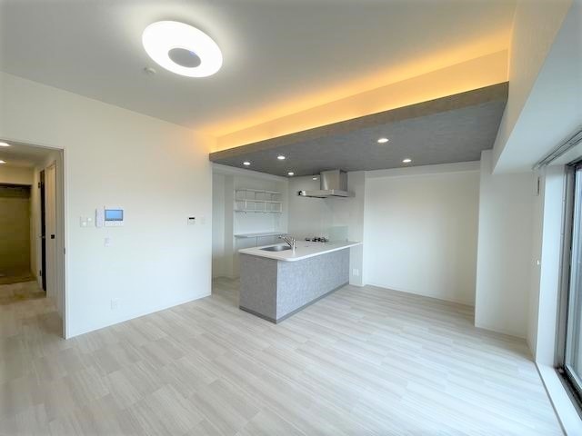 ����13