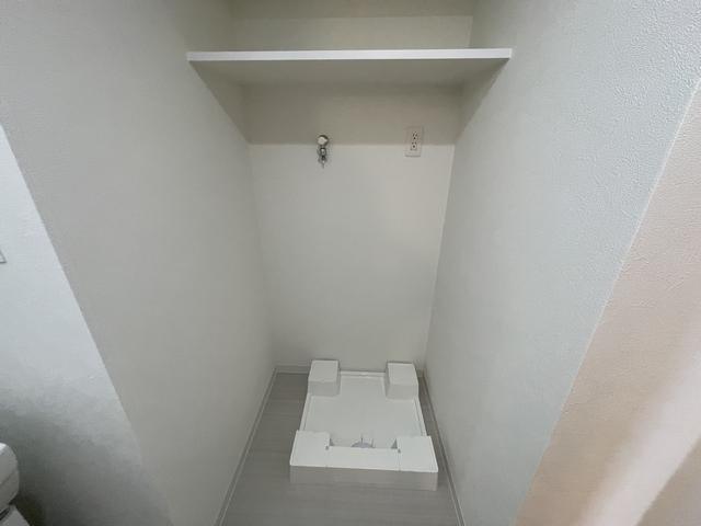 ����13