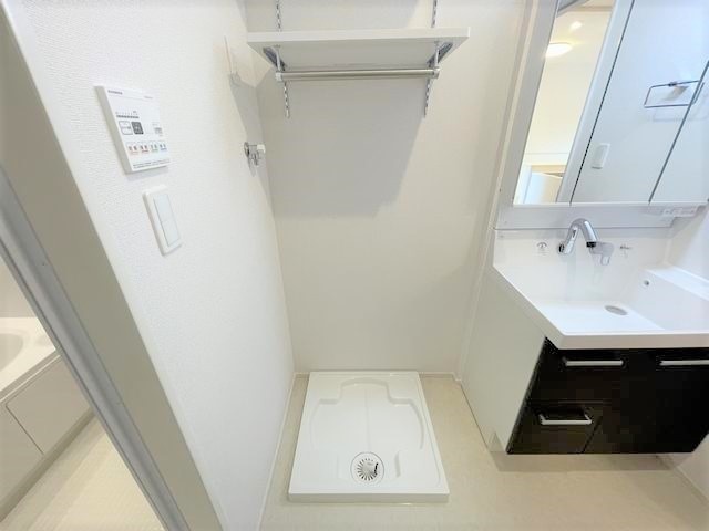 ����19