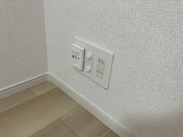 ����20