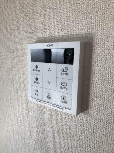 ����13