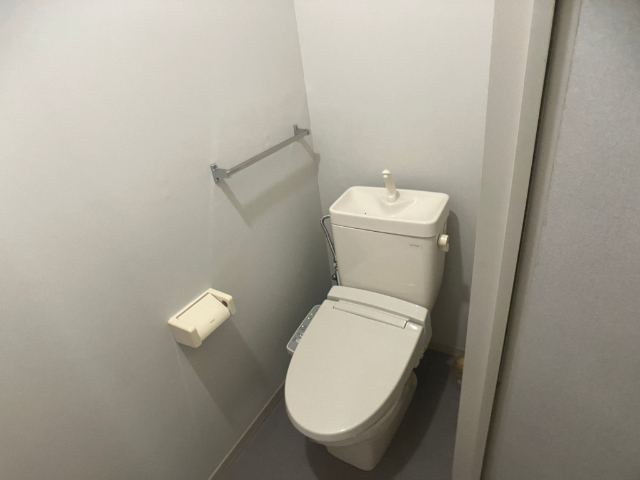 ����8