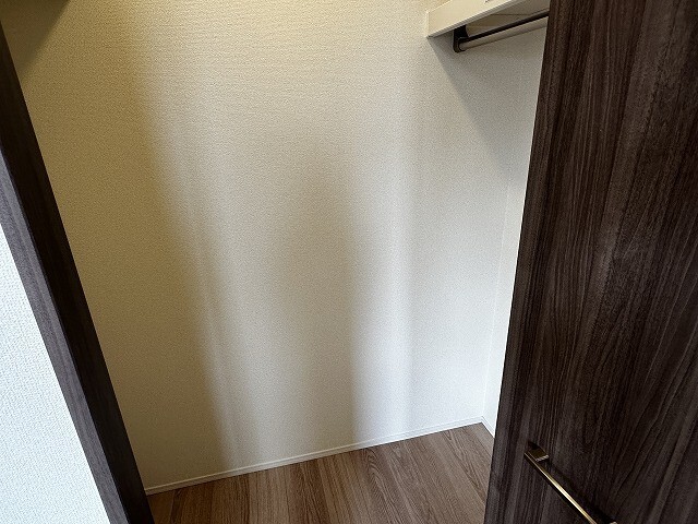 ����5