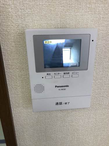 ����8