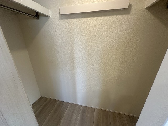 ����5