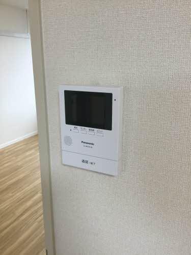 ����8