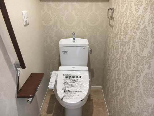 ����9