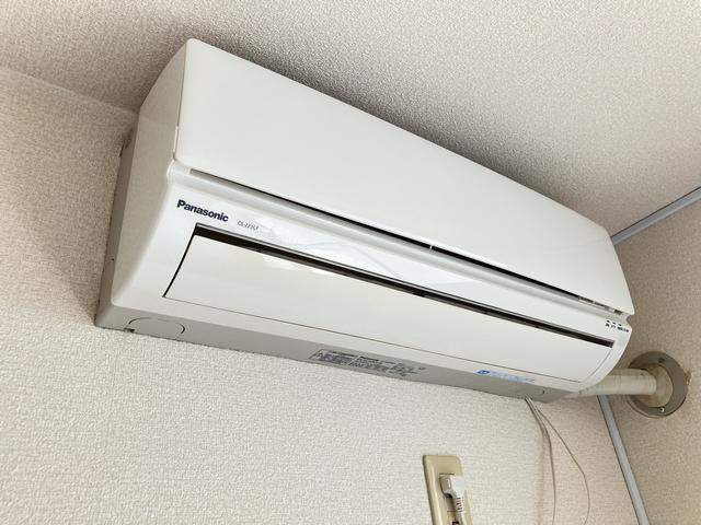 ����10