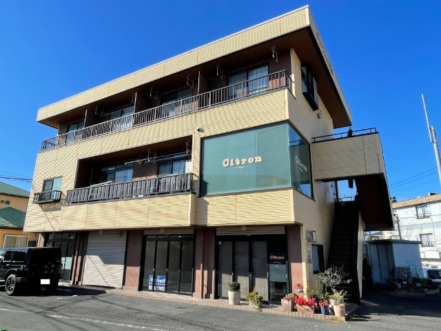 �É����O���s���{�P�q