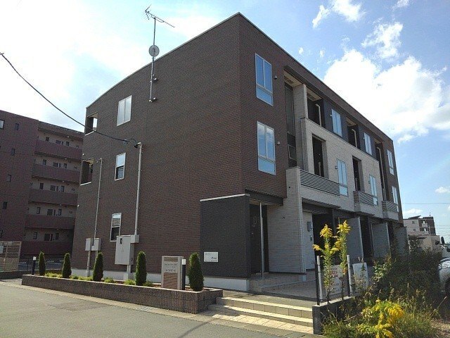 ���C���{���@�܈�w�i�k��61���j