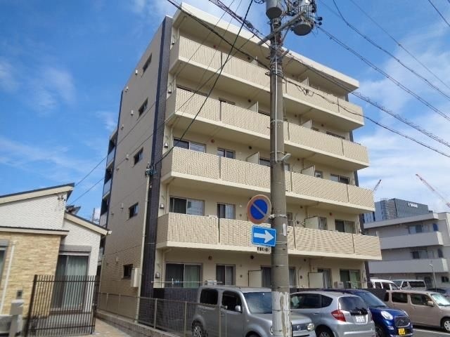 ���C���E�R�z�V�����@�l���w�i�k��22���j