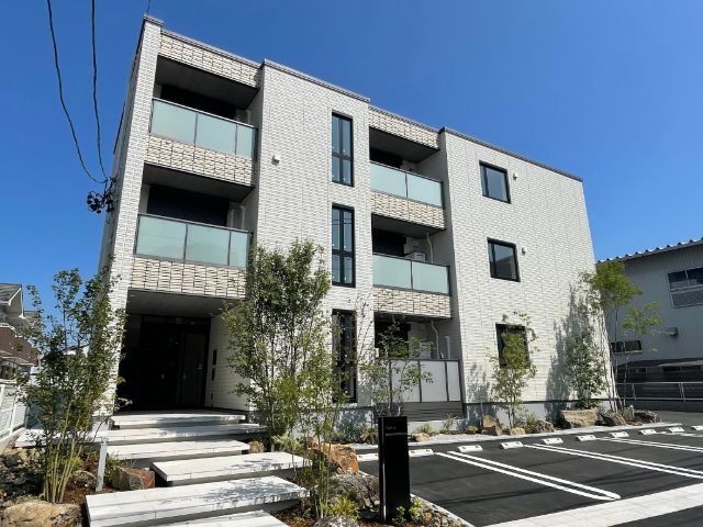 ���C���E�R�z�V�����@�l���w�i�k��21���j