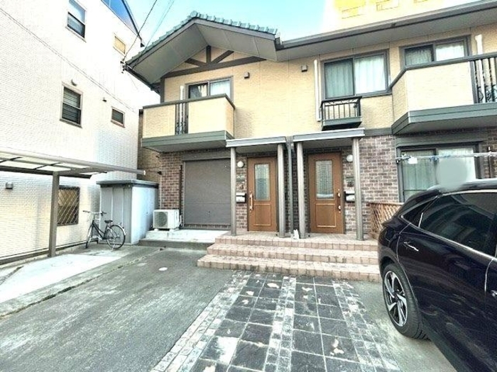 ���C���{���@�l���w�i�k��16���j�A���B�S���@�V�l���w�i�k��16���j