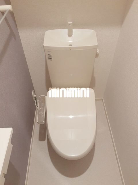 ����4