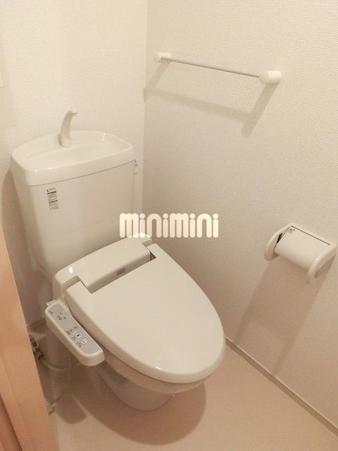����4