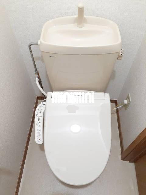 ����4