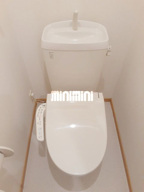 ����4
