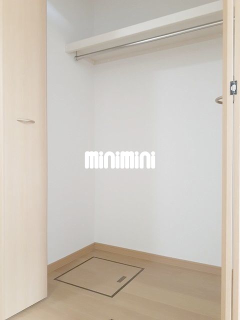 ����6