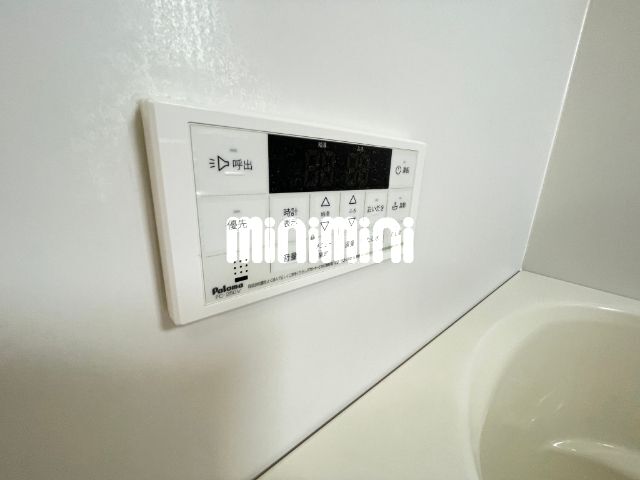 ����11