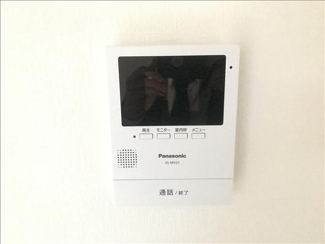 ����8