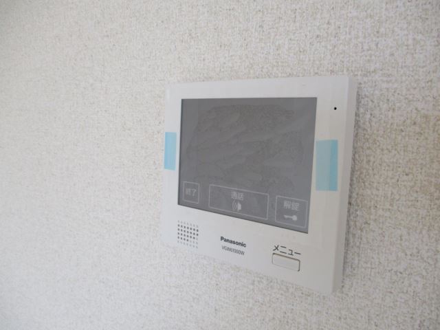 ����10
