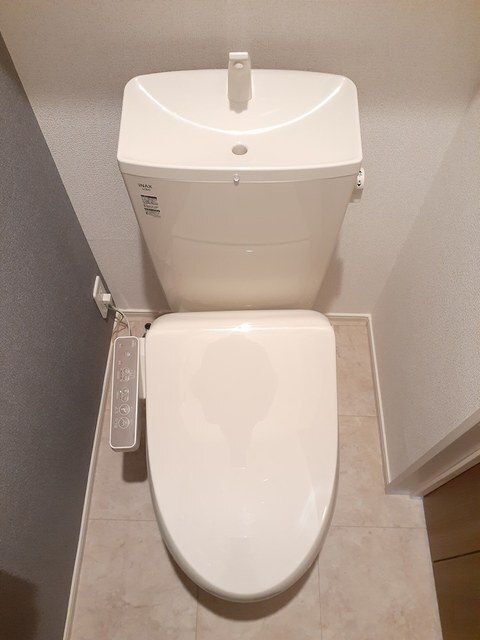 ����7
