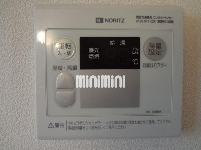 ����17