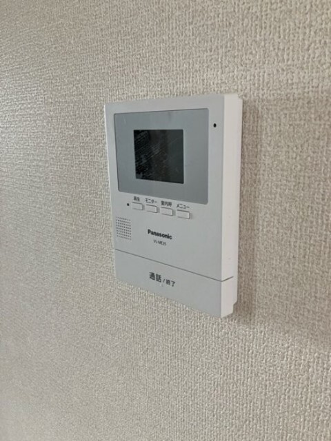 ����7