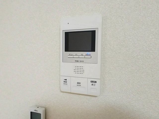 ����13