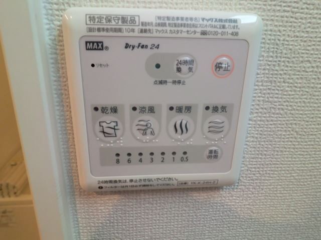 ����11