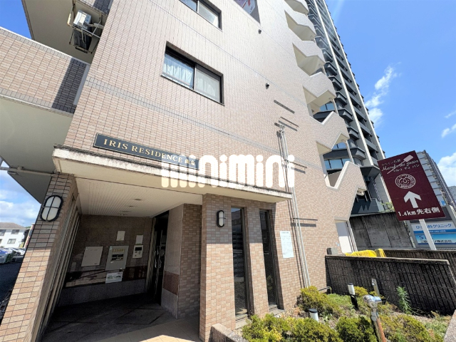 ����9