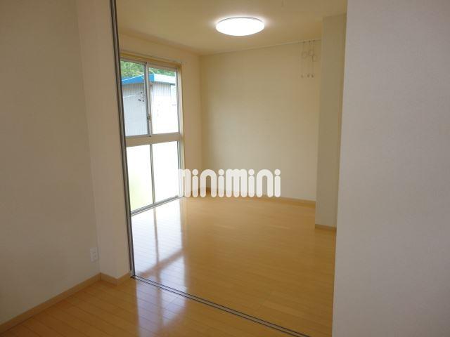 ����13