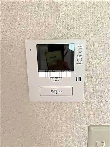 ����9