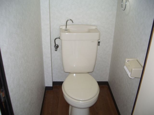 ����5