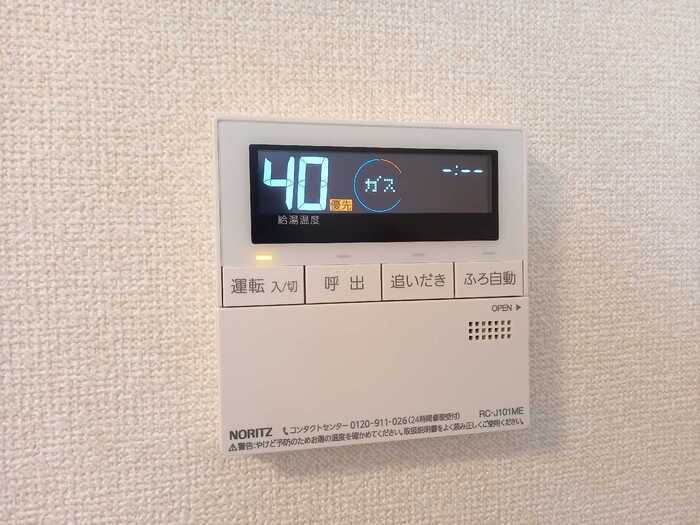 ����1