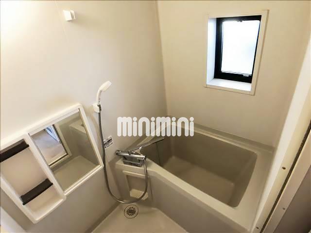 ����4