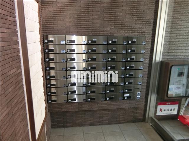����12
