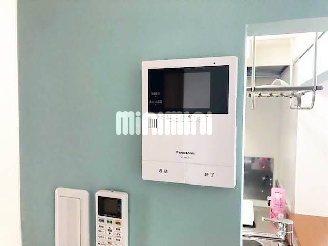 ����11