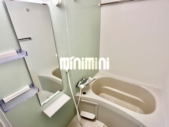����4
