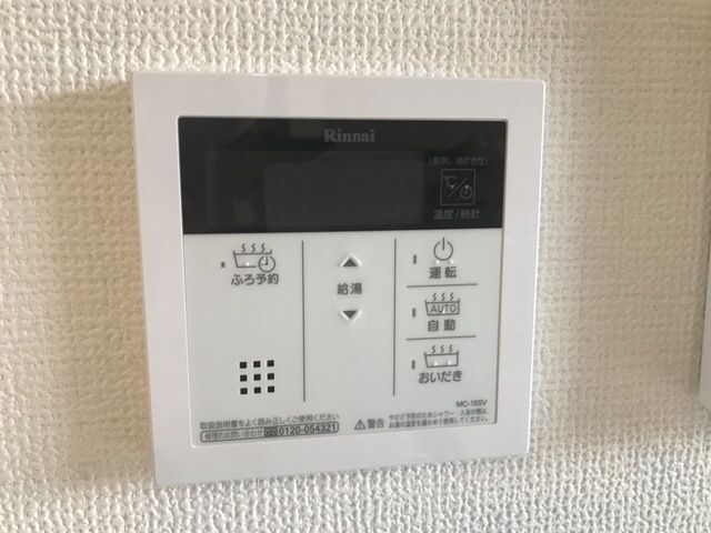 ����17
