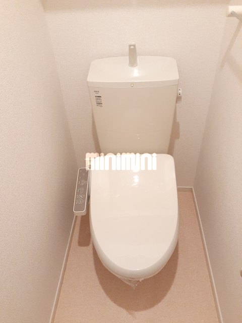 ����3