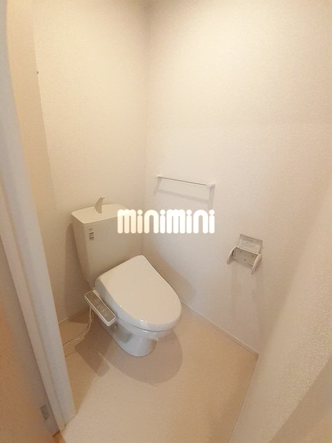 ����4