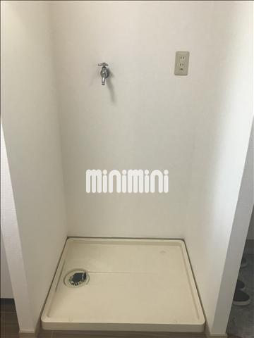����4