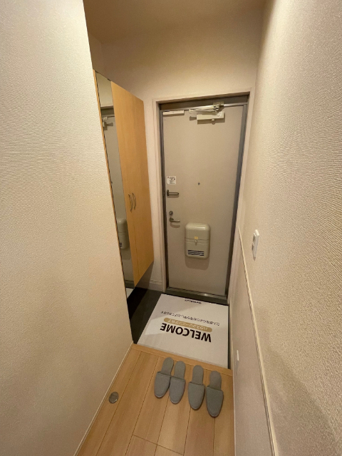 ����8
